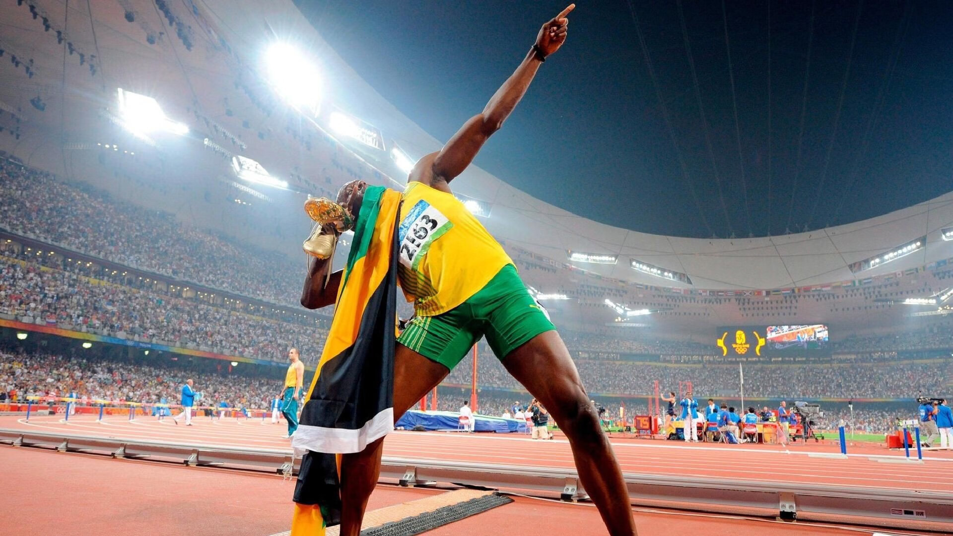 -未来足球趋势：数据和技术如何改变战场？，足球未来可期